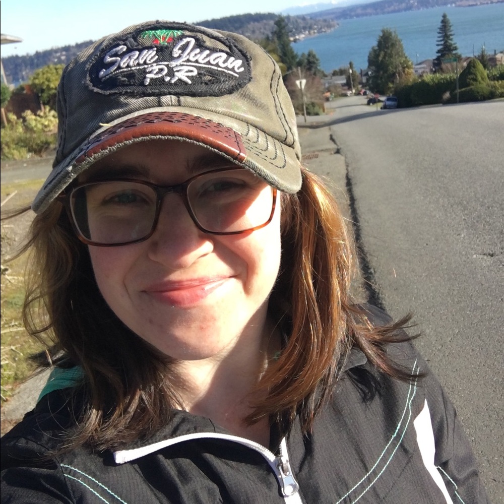 Meet your Posher, Monica